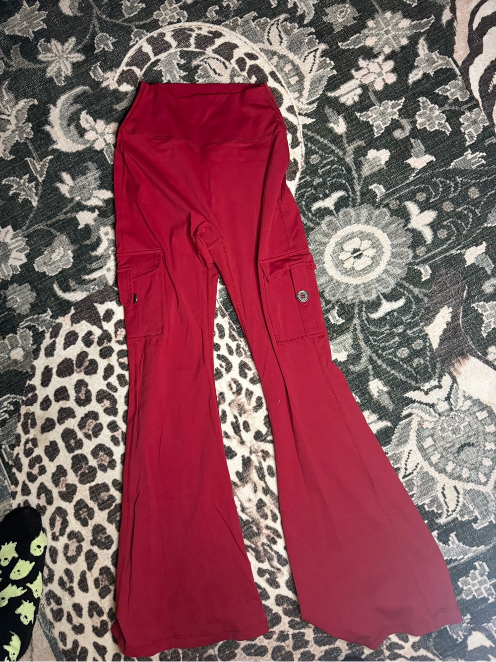Yeoreo Hedda 28" CoreFlex Flared Leggings - Picture 2 of 4